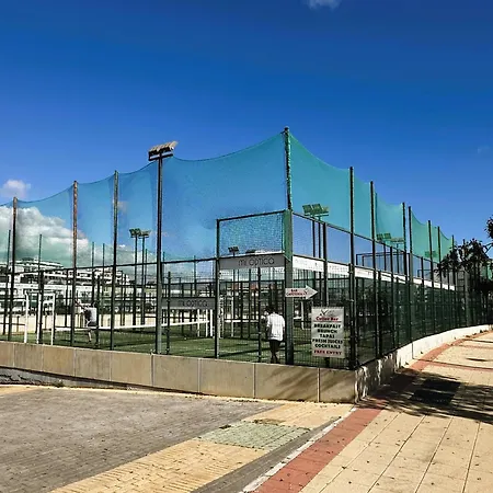 Spacious With Terrace And Garden Close To The Sea * إِستيبونا