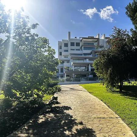 Apartment Spacious With Terrace And Garden Close To The Sea Estepona