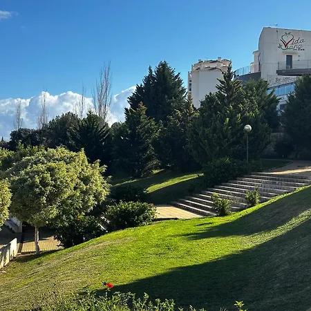 Spacious With Terrace And Garden Close To The Sea *