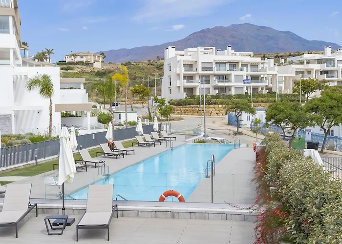 Spacious With Terrace And Garden Close To The Sea *