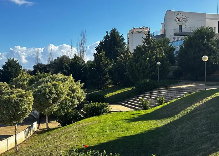 Spacious With Terrace And Garden Close To The Sea *