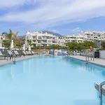 Spacious With Terrace And Garden Close To The Sea Apartmán Estepona