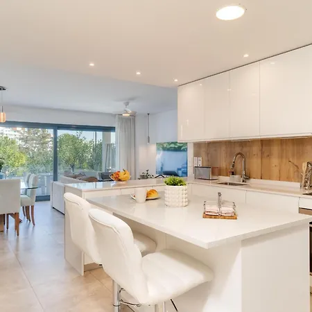 Spacious With Terrace And Garden Close To The Sea
