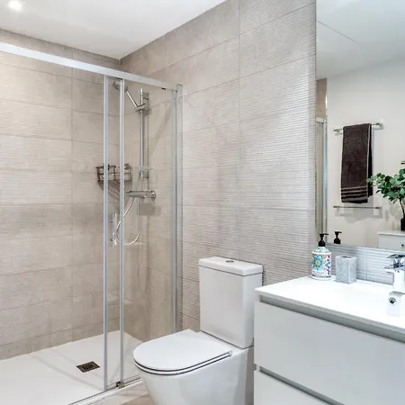 Spacious With Terrace And Garden Close To The Sea