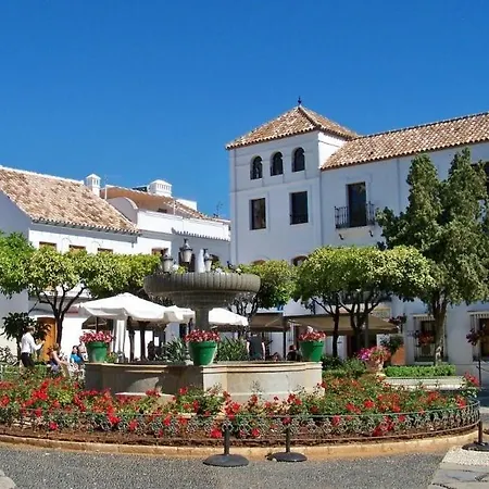 Spacious With Terrace And Garden Close To The Sea Appartement Estepona