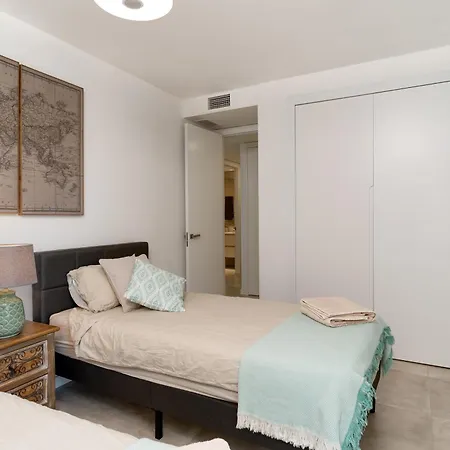 Spacious With Terrace And Garden Close To The Sea Estepona