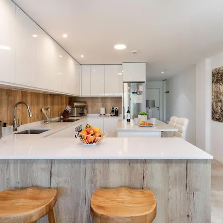 Spacious With Terrace And Garden Close To The Sea