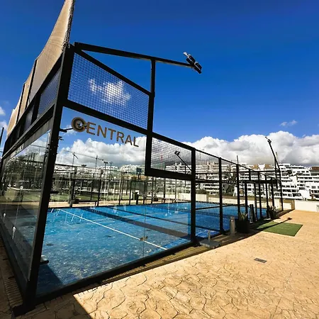 Apartment Spacious With Terrace And Garden Close To The Sea *