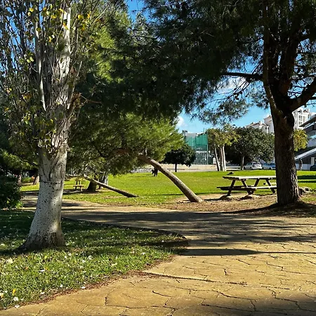 Spacious With Terrace And Garden Close To The Sea Apartament *