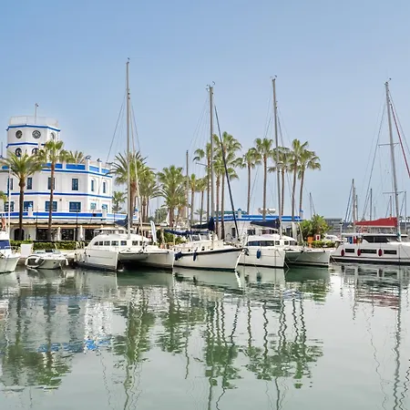 Spacious With Terrace And Garden Close To The Sea Apartamento Estepona