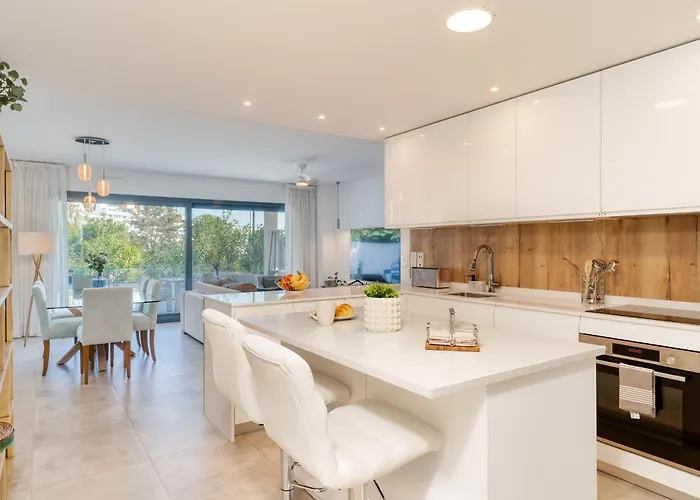 Appartement Spacious With Terrace And Garden Close To The Sea