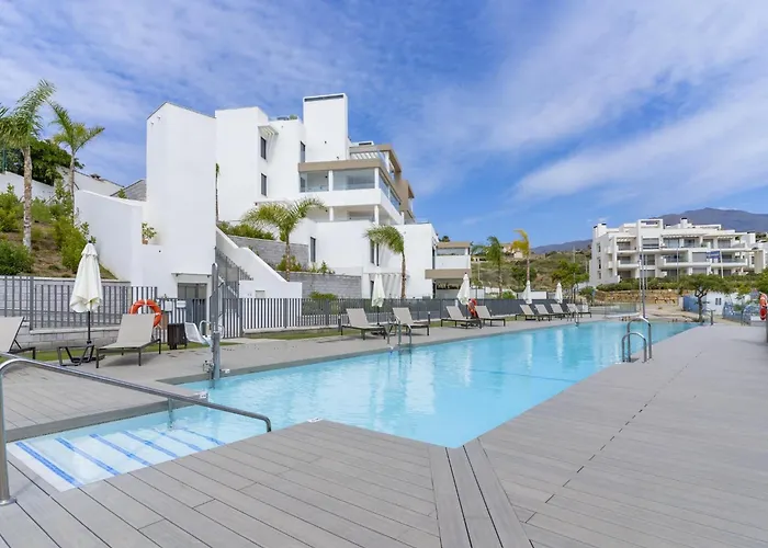 Spacious With Terrace And Garden Close To The Sea * エステポナ