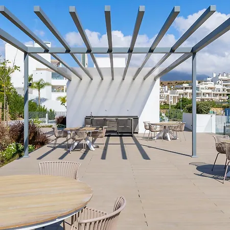 Spacious With Terrace And Garden Close To The Sea *