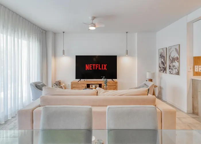 Spacious With Terrace And Garden Close To The Sea *