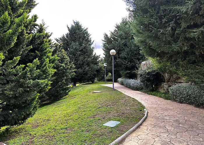 Spacious With Terrace And Garden Close To The Sea Appartamento *